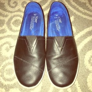 MEN- Toms Black Leather Slip On Shoes